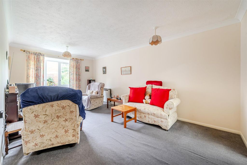 Property photo 3 of 14 1334640-12-6894Aa262B7cd.Jpg
