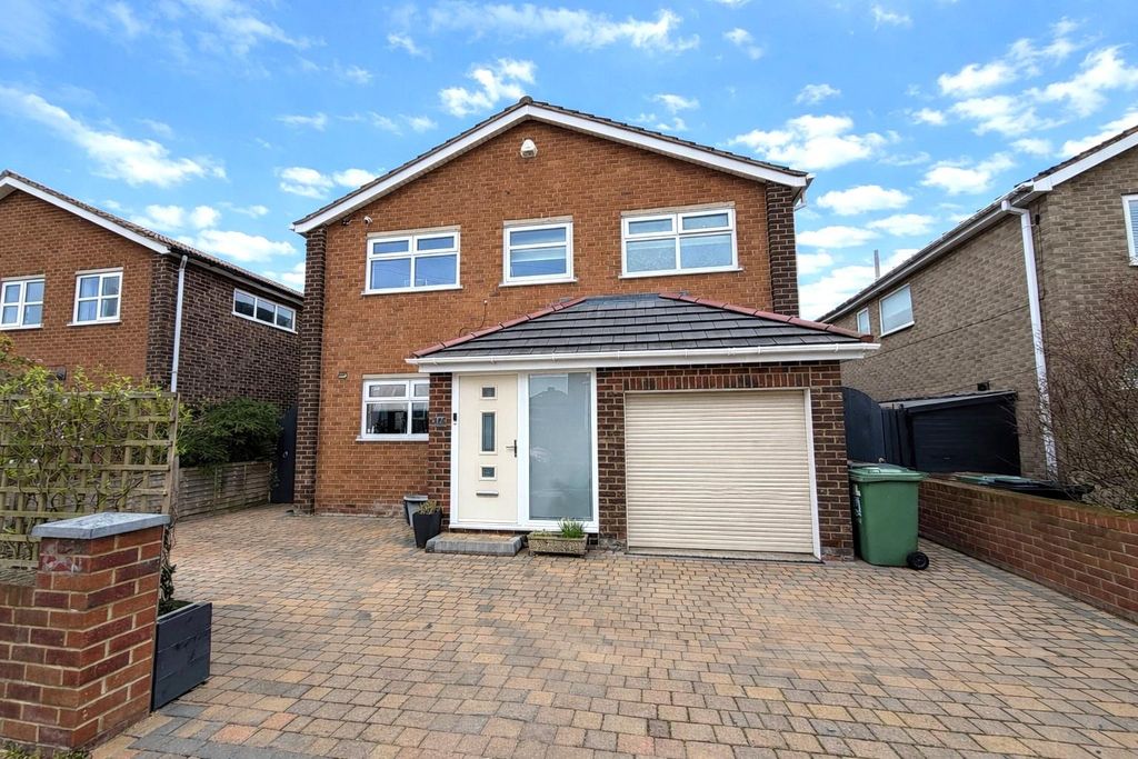 Property photo 1 of 18 Front