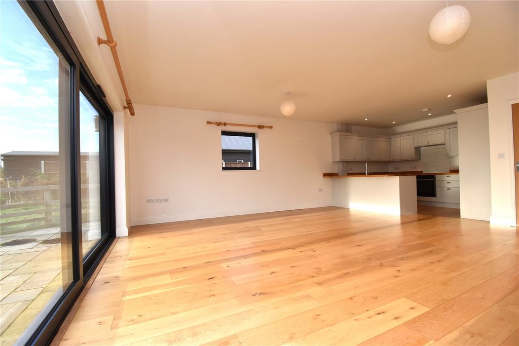 Property photo 3 of 27 Picture No. 36