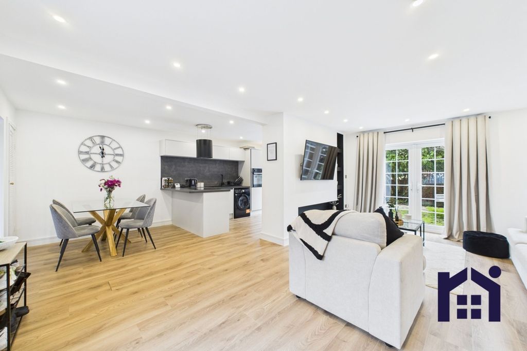 Property photo 2 of 24 Family Room