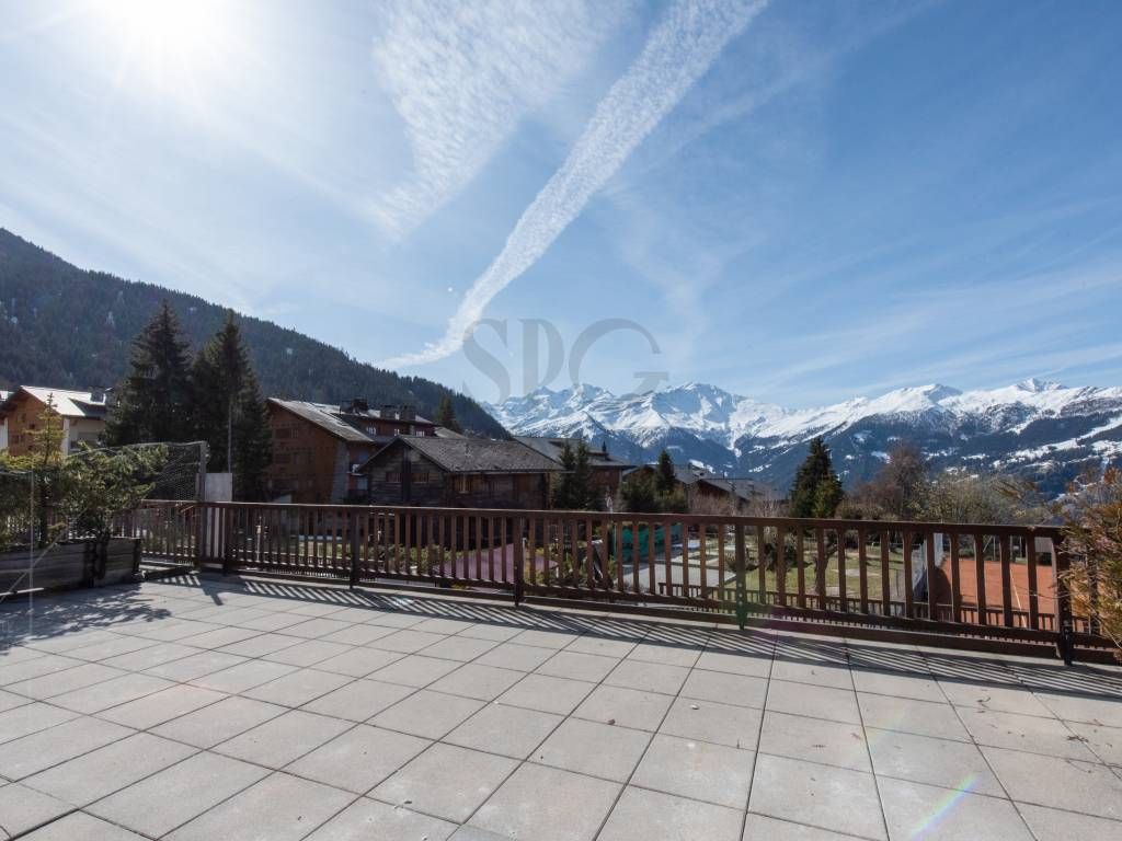 Property photo 2 of 8