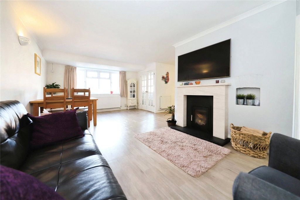 Property photo 2 of 10 Lounge/Diner