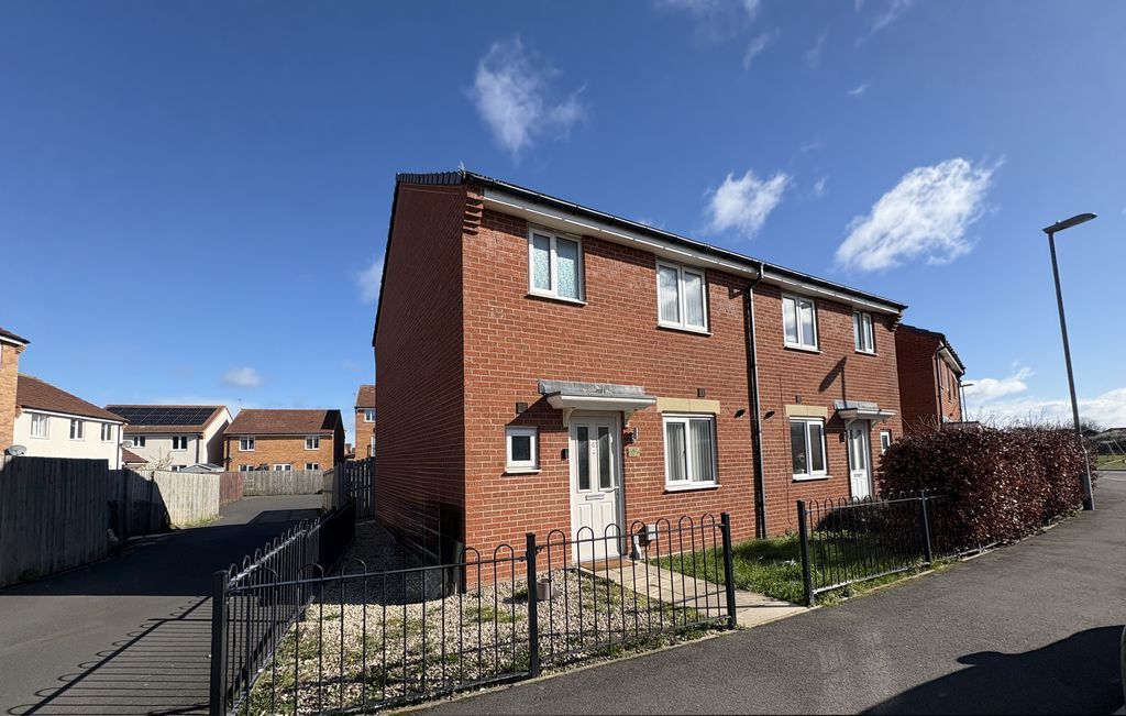 Property photo 1 of 11 Photo 10