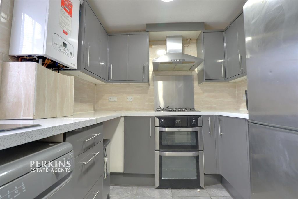 Property photo 1 of 5 Kitchen.Jpg