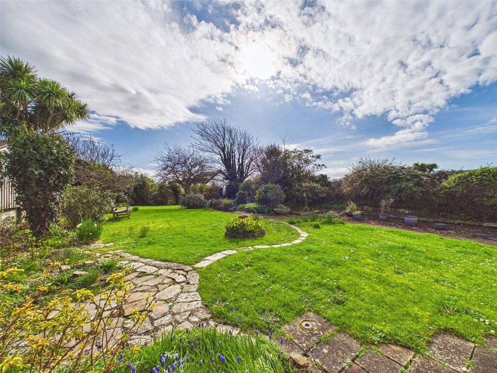 Property photo 2 of 17 Picture No. 02
