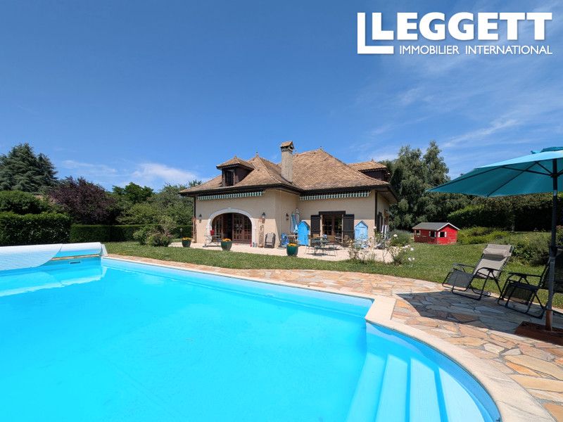 Property photo 2 of 10