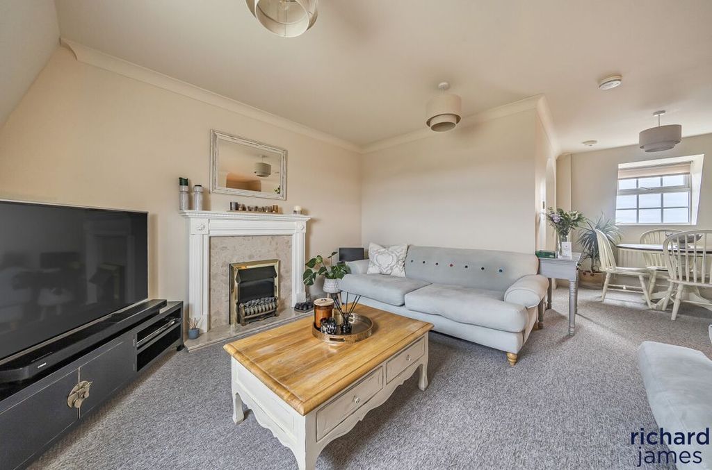 Property photo 3 of 11 316d3d127417416Eb55173A242A16957