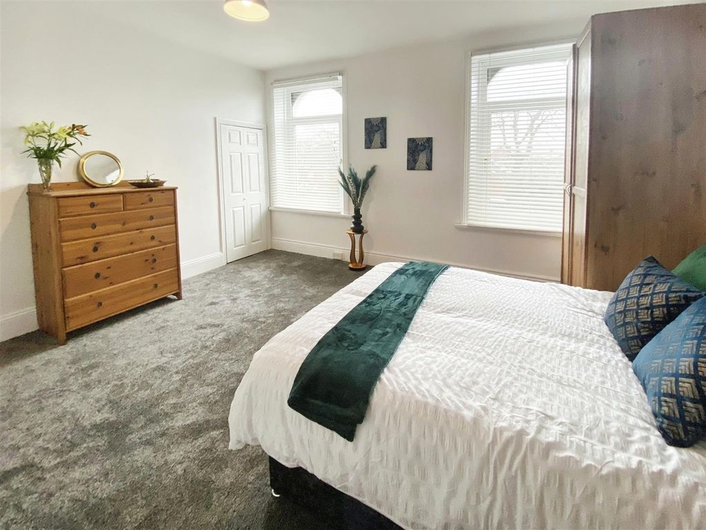 Property photo 2 of 16 Img_1018.Jpeg