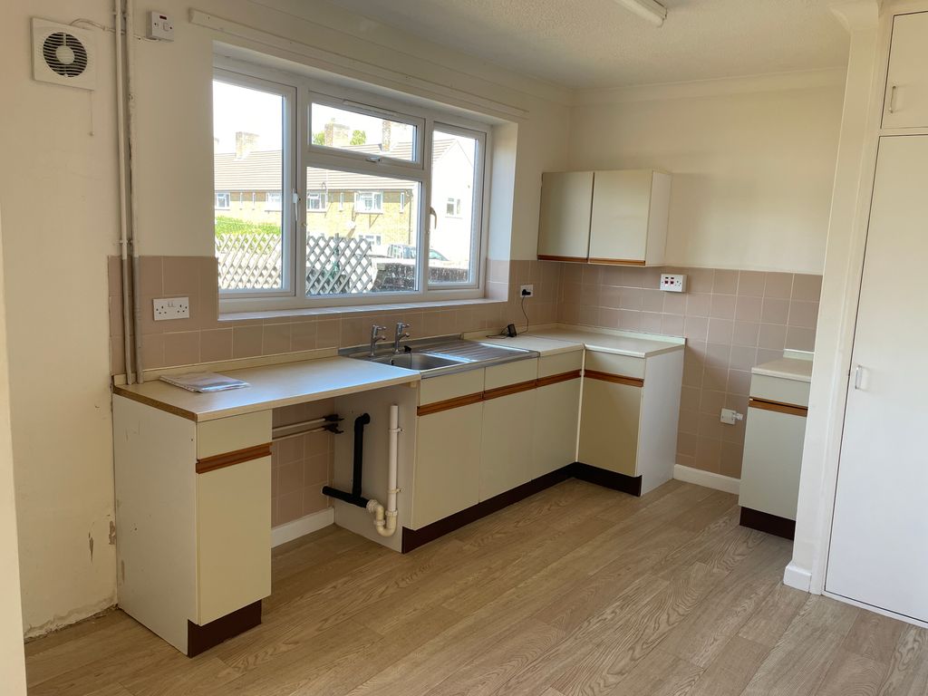 Property photo 3 of 9 Kitchen/Dining Room