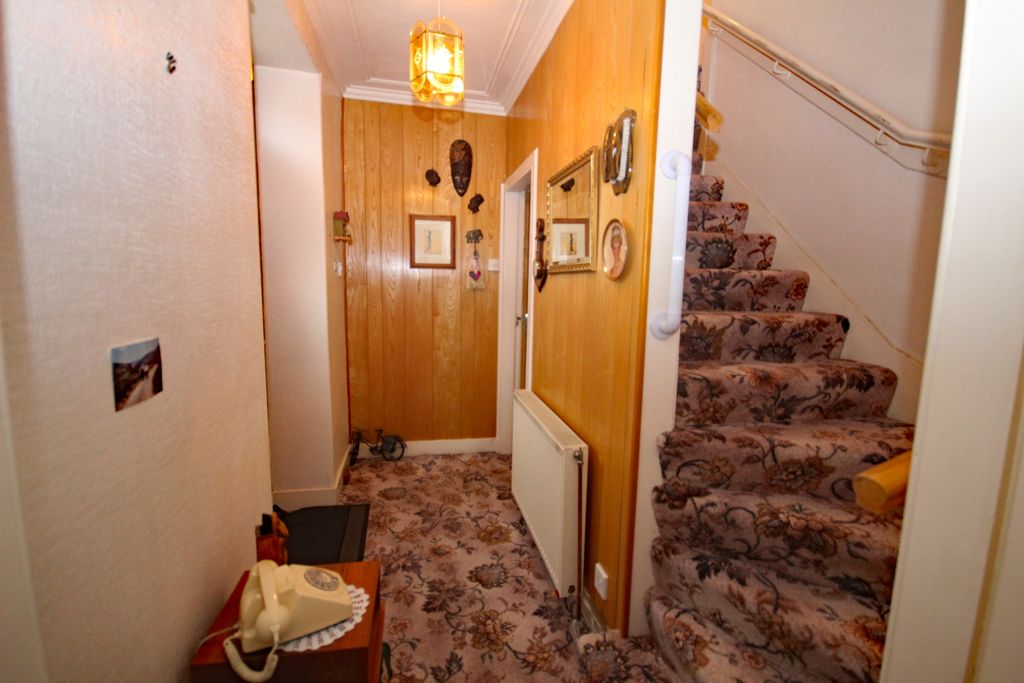 Property photo 2 of 22