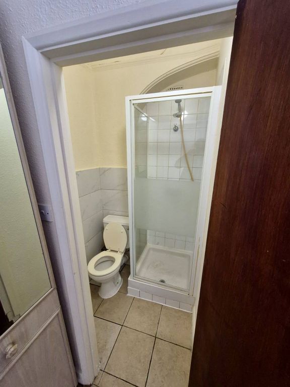 Property photo 3 of 6 Gallery