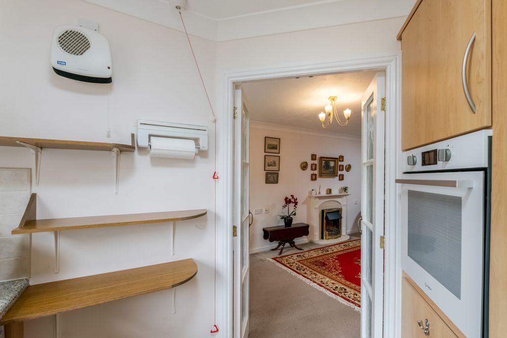 Property photo 3 of 11