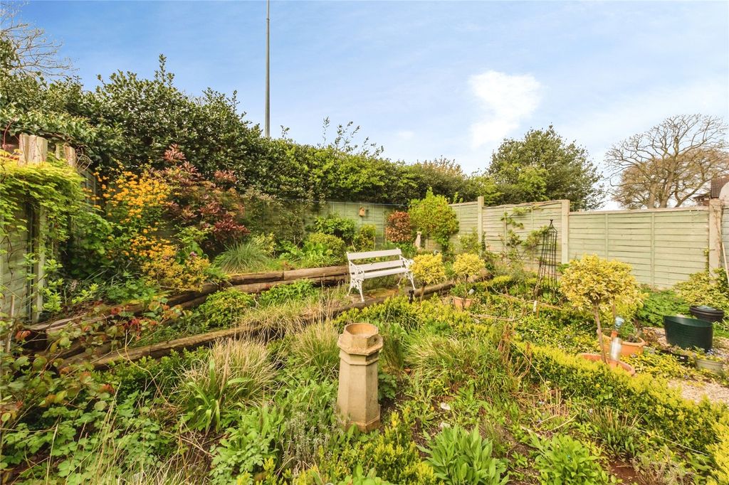 Property photo 3 of 14 Picture No. 10