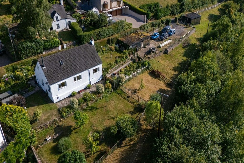 Property photo 1 of 28