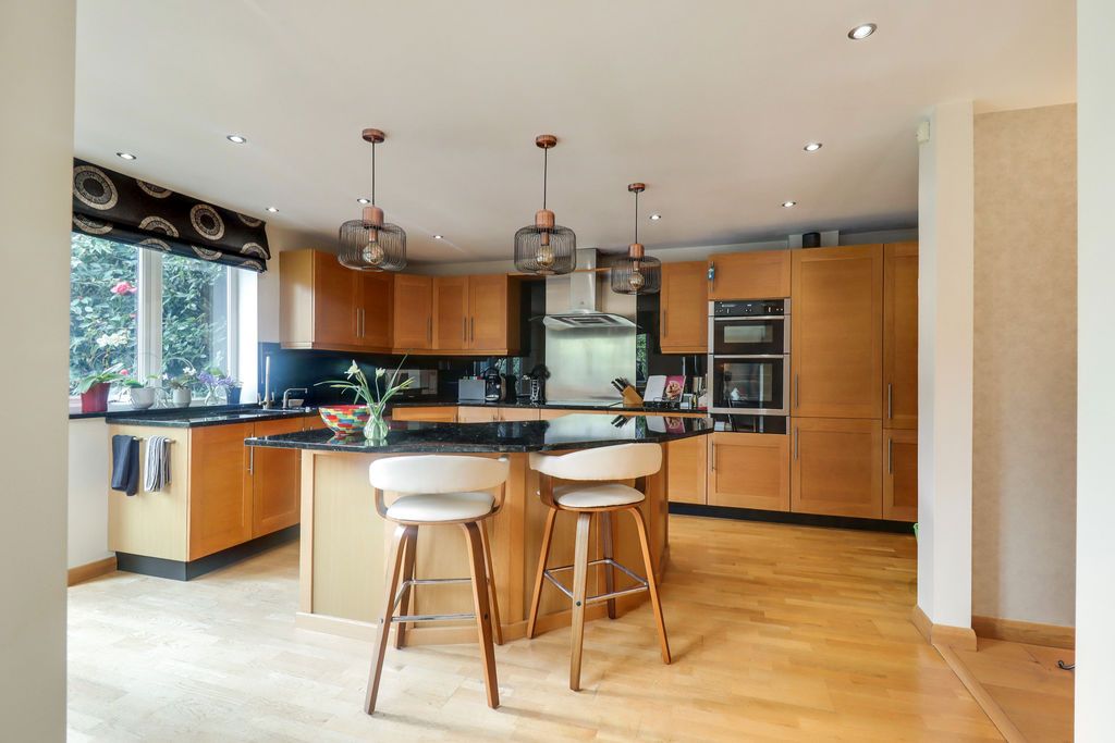 Property photo 2 of 22 Photo 18