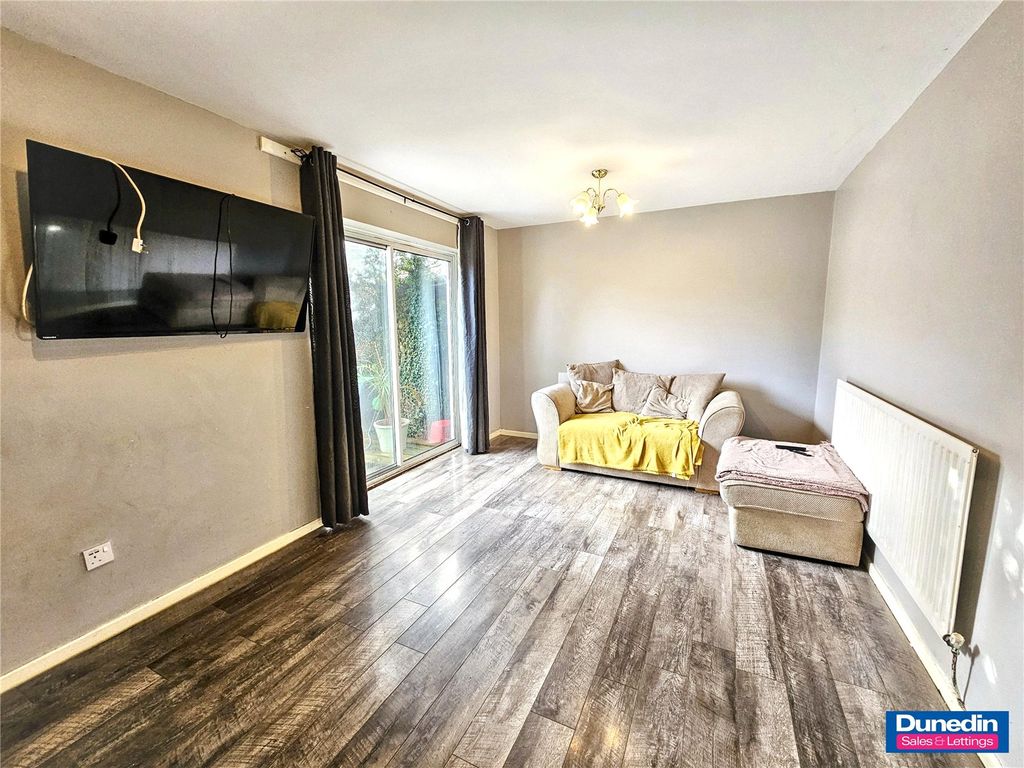 Property photo 2 of 16 Picture No. 03