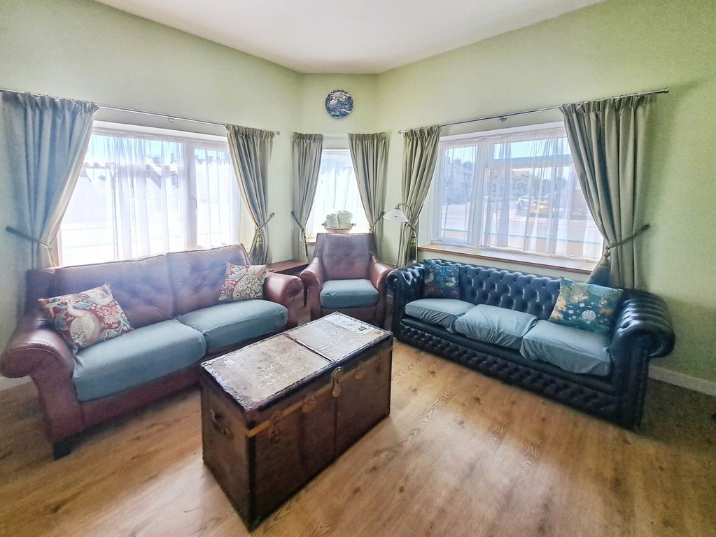 Property photo 2 of 11 Lounge/Dining Room