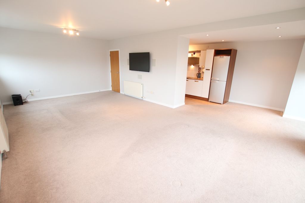Property photo 2 of 12 Lounge