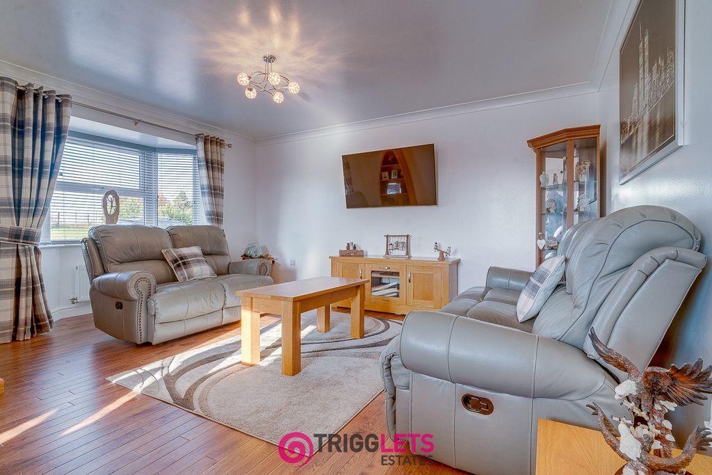 Property photo 2 of 24