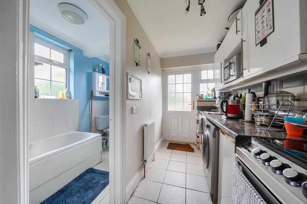 Property photo 2 of 20 Kitchen