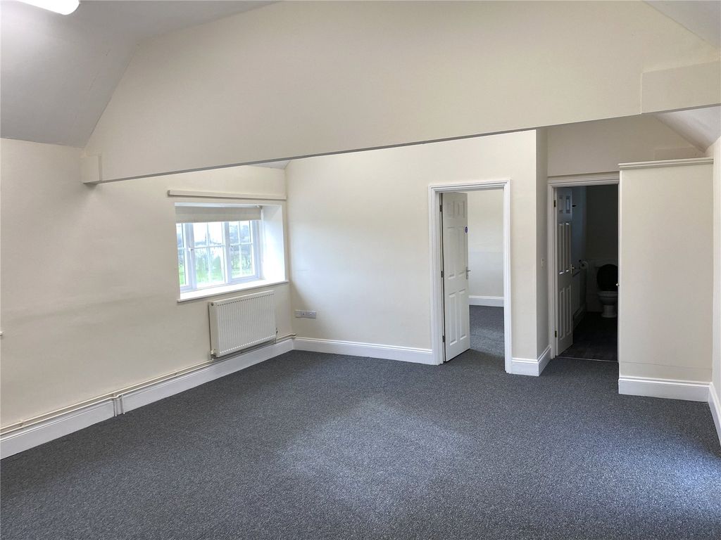 Property photo 3 of 6 Picture No. 15