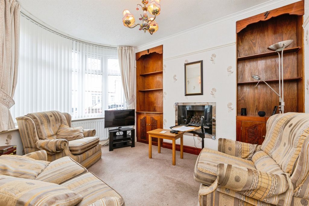 Property photo 2 of 16