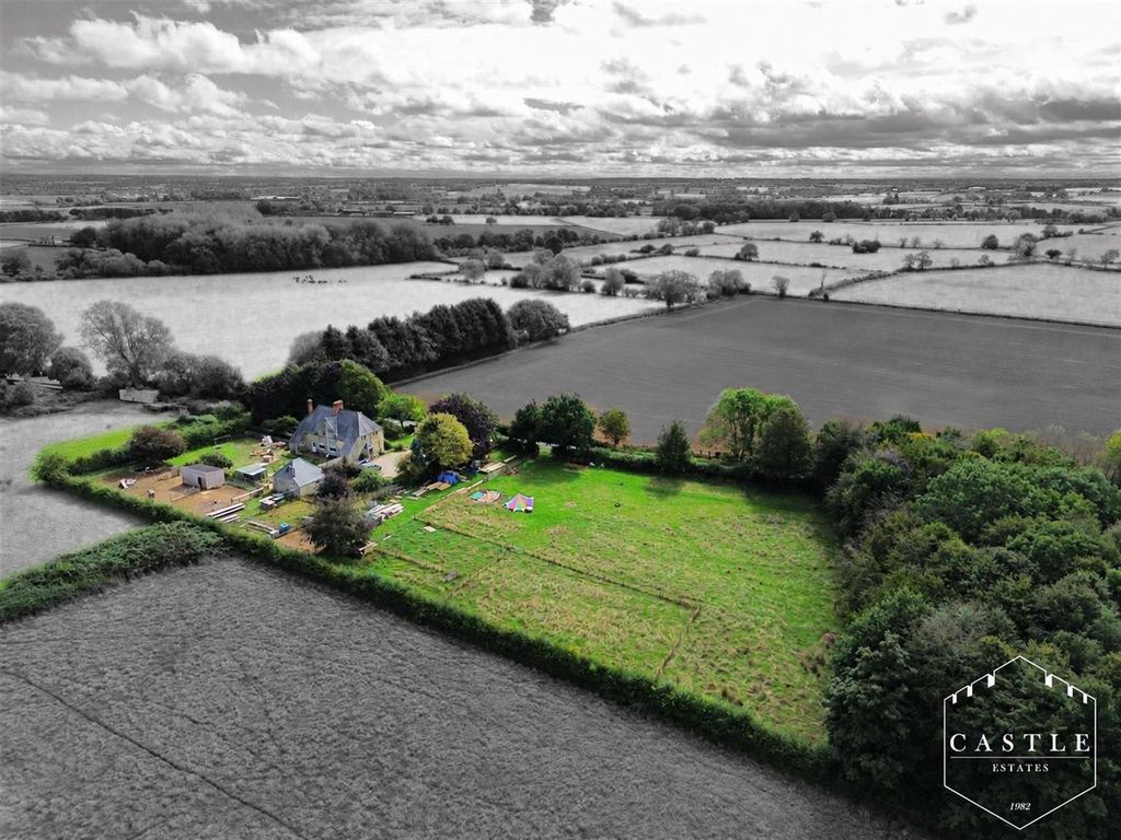 Property photo 2 of 31 Aston Flamville 2.Png
