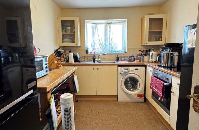 Property photo 2 of 21