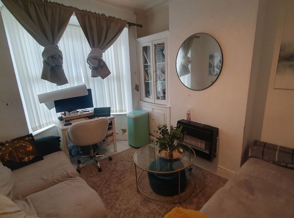 Property photo 3 of 12