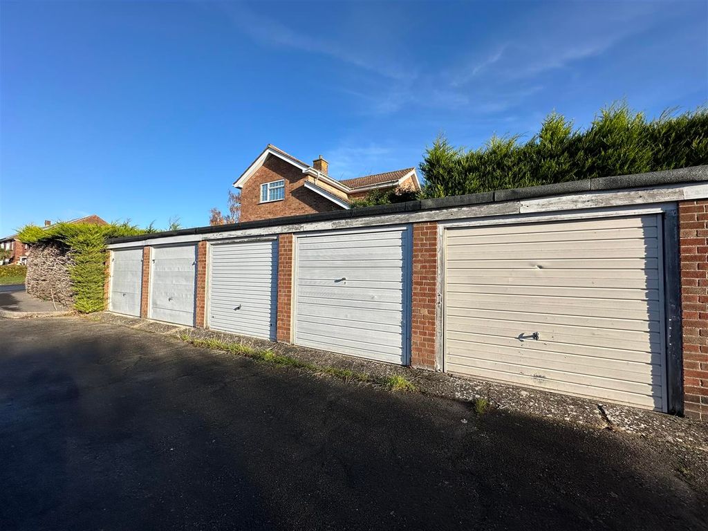 Property photo 2 of 2