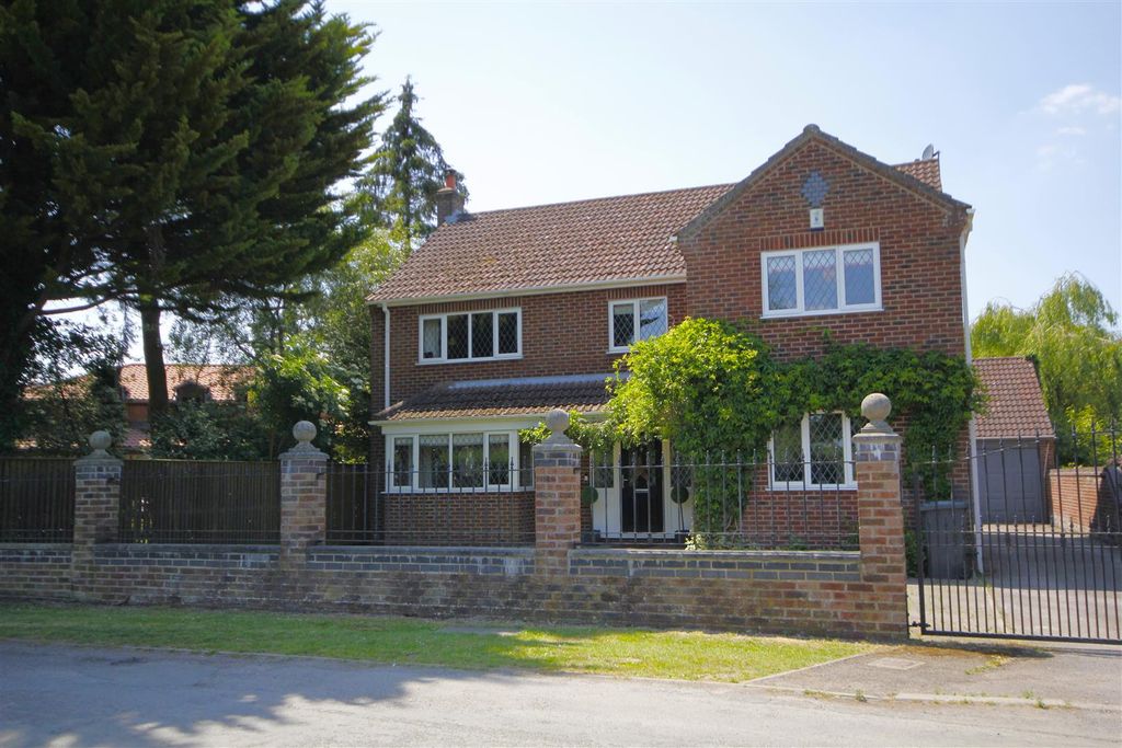 Property photo 1 of 23