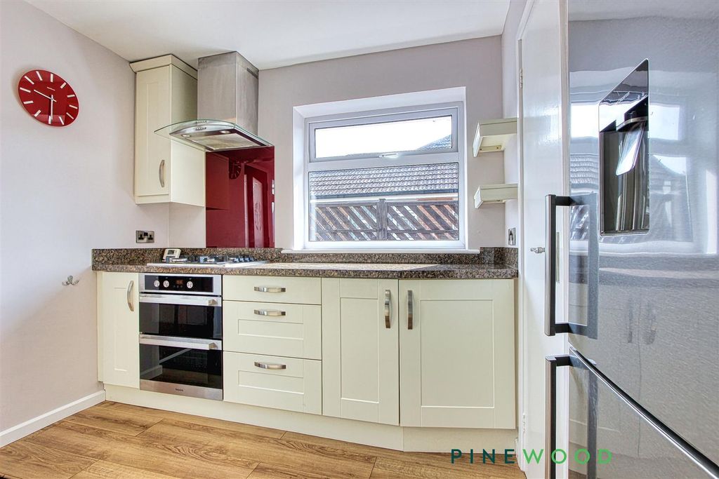 Property photo 3 of 24 Kitchen