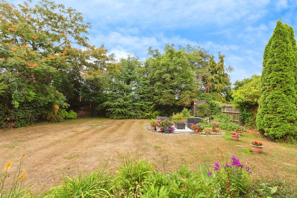 Property photo 2 of 22