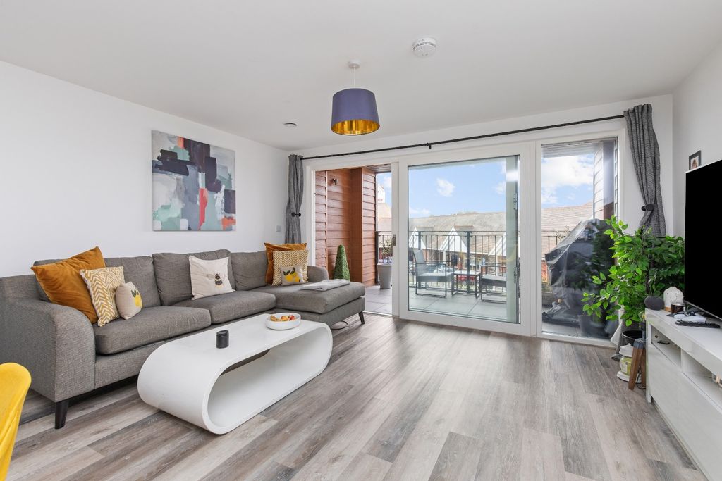 Property photo 1 of 13 3955780