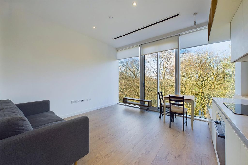 Property photo 1 of 13 Cam02700G0-Pr0248-Still017.Jpg