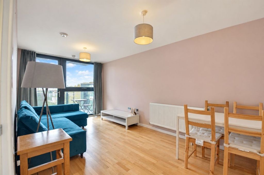 Property photo 2 of 7