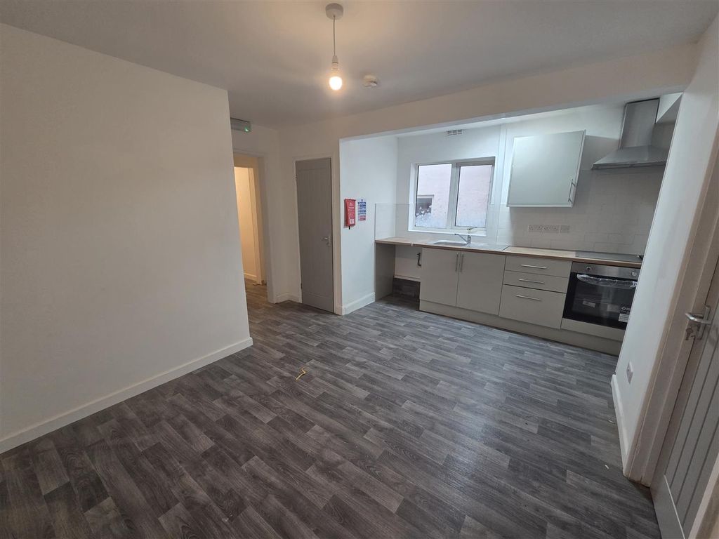 Property photo 3 of 8 20260203_124203.Jpg