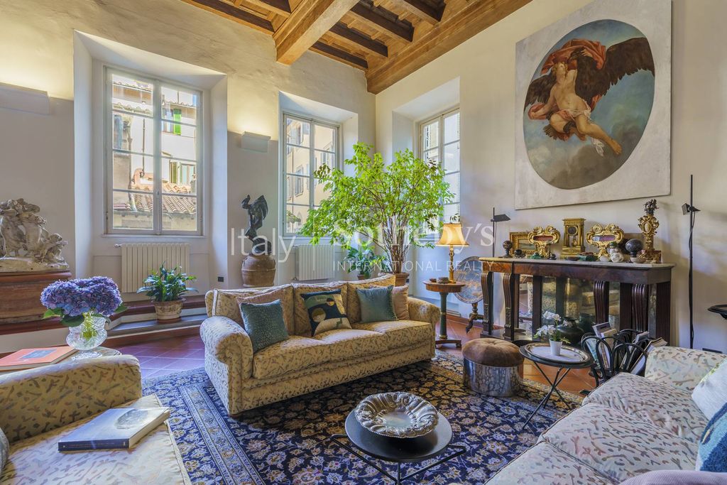 Property photo 3 of 33