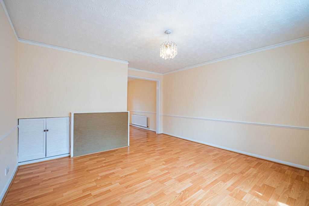 Property photo 3 of 21