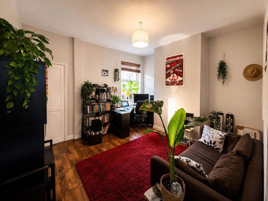 Property photo 2 of 10 338151F8-269c-49A3-A6E6-51d34F432Cdf.Png