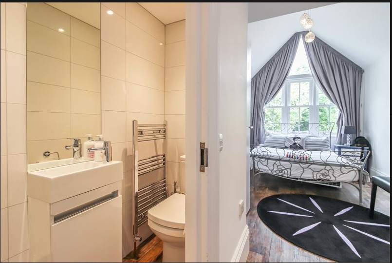 Property photo 3 of 17