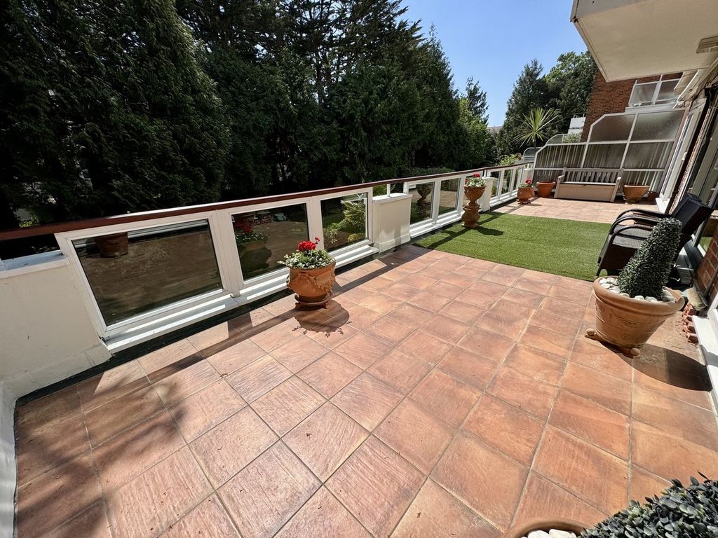 Property photo 2 of 30