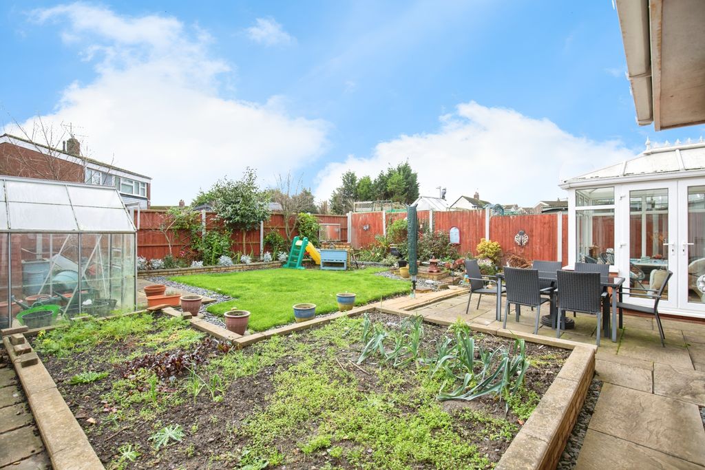 Property photo 2 of 24 2E0F2299-Mw-9461