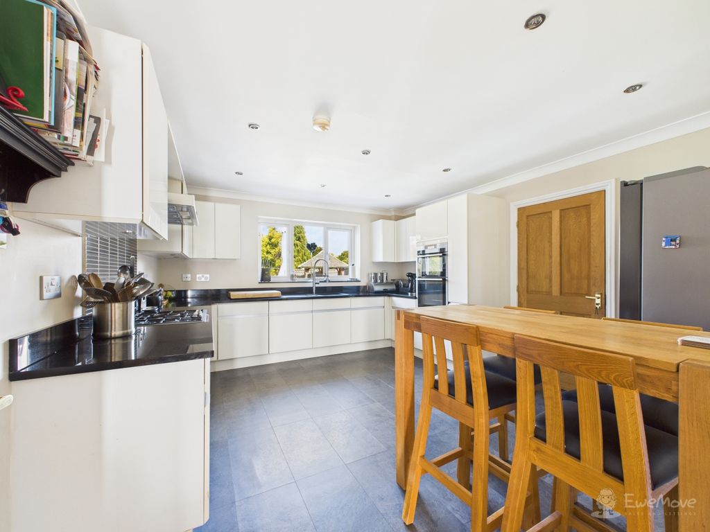 Property photo 3 of 31 Kitchen- Mark Stephens Ewemove Newmarket And Soham