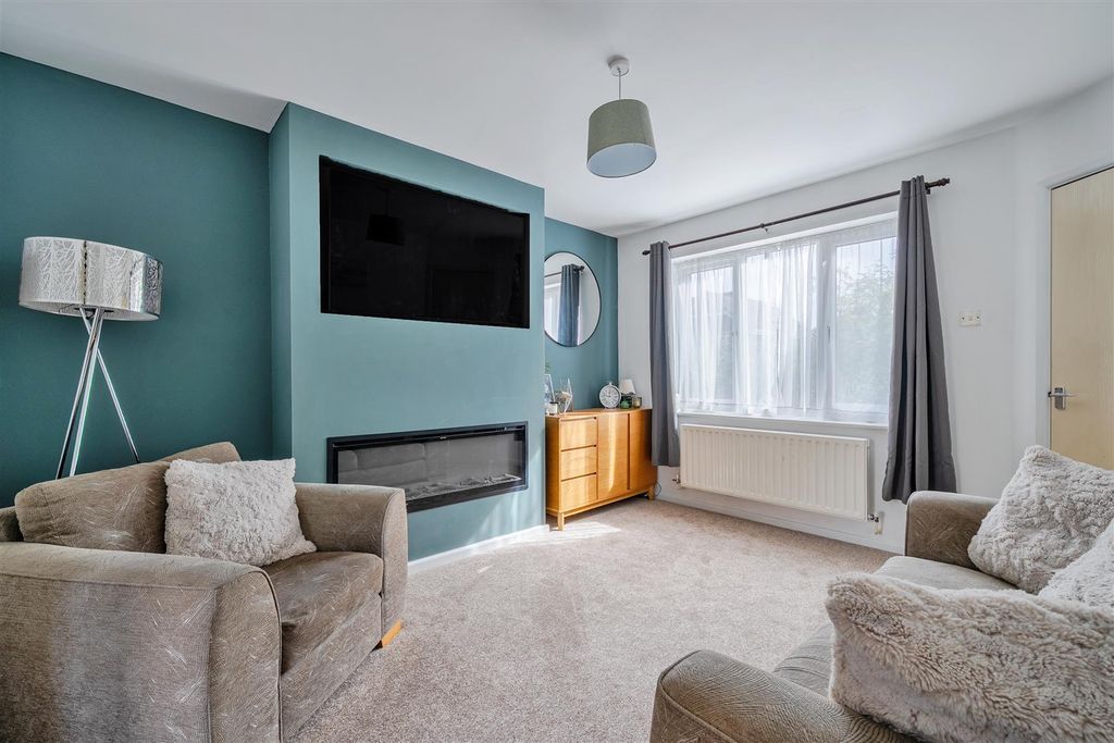 Property photo 2 of 19 1523531-3-6Aad27B78c6A5.Jpg