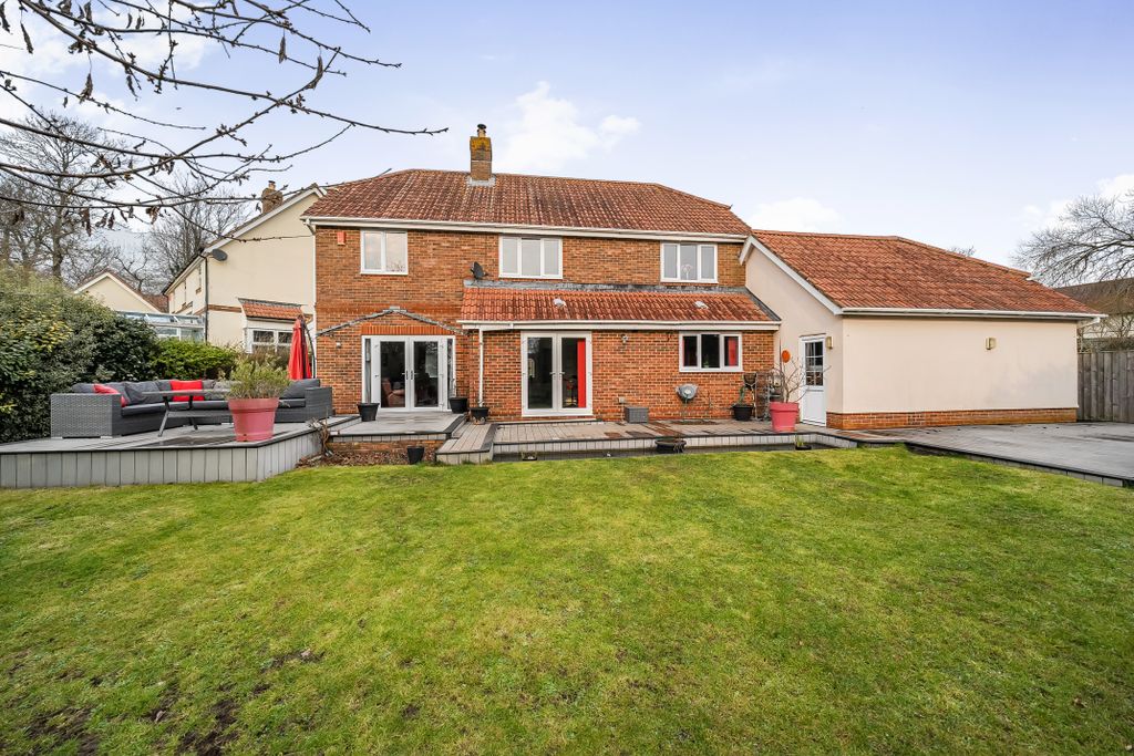 Property photo 2 of 20 126135710x