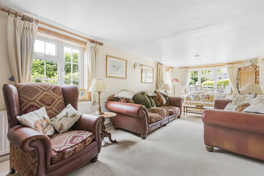 Property photo 3 of 33