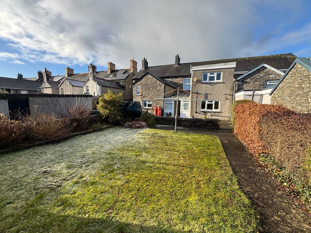Property photo 3 of 18