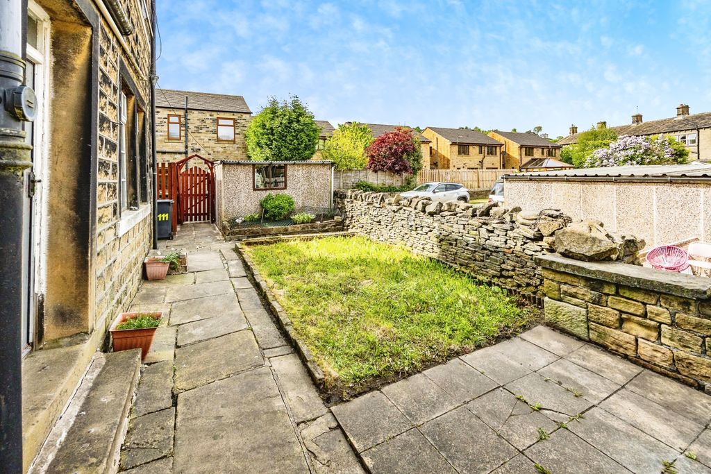 Property photo 3 of 14 Garden