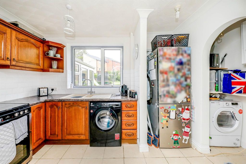 Property photo 2 of 15 Image